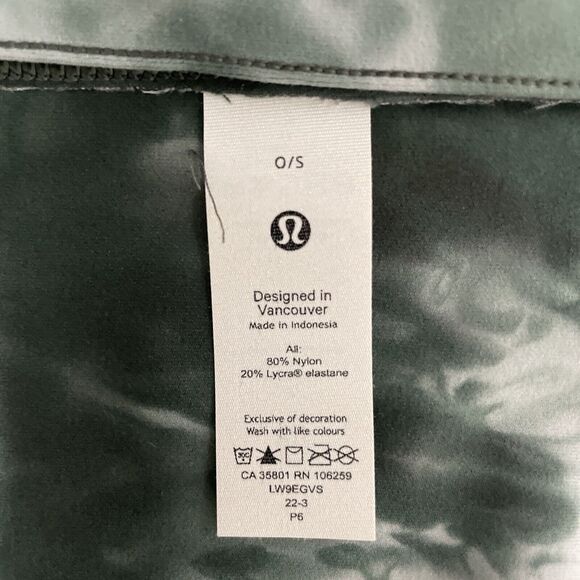 Lululemon Wrap Customizable Nulu Snap Scarf Women Spruce Green One Size NWT - Picture 6 of 9